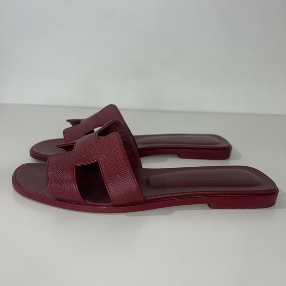 Hermes Oran Sandals in Rouge - Picture 7 of 11
